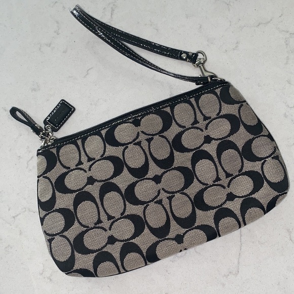 Coach Lg wristlet black & tan signature logo or small purse bag - Picture 4 of 12